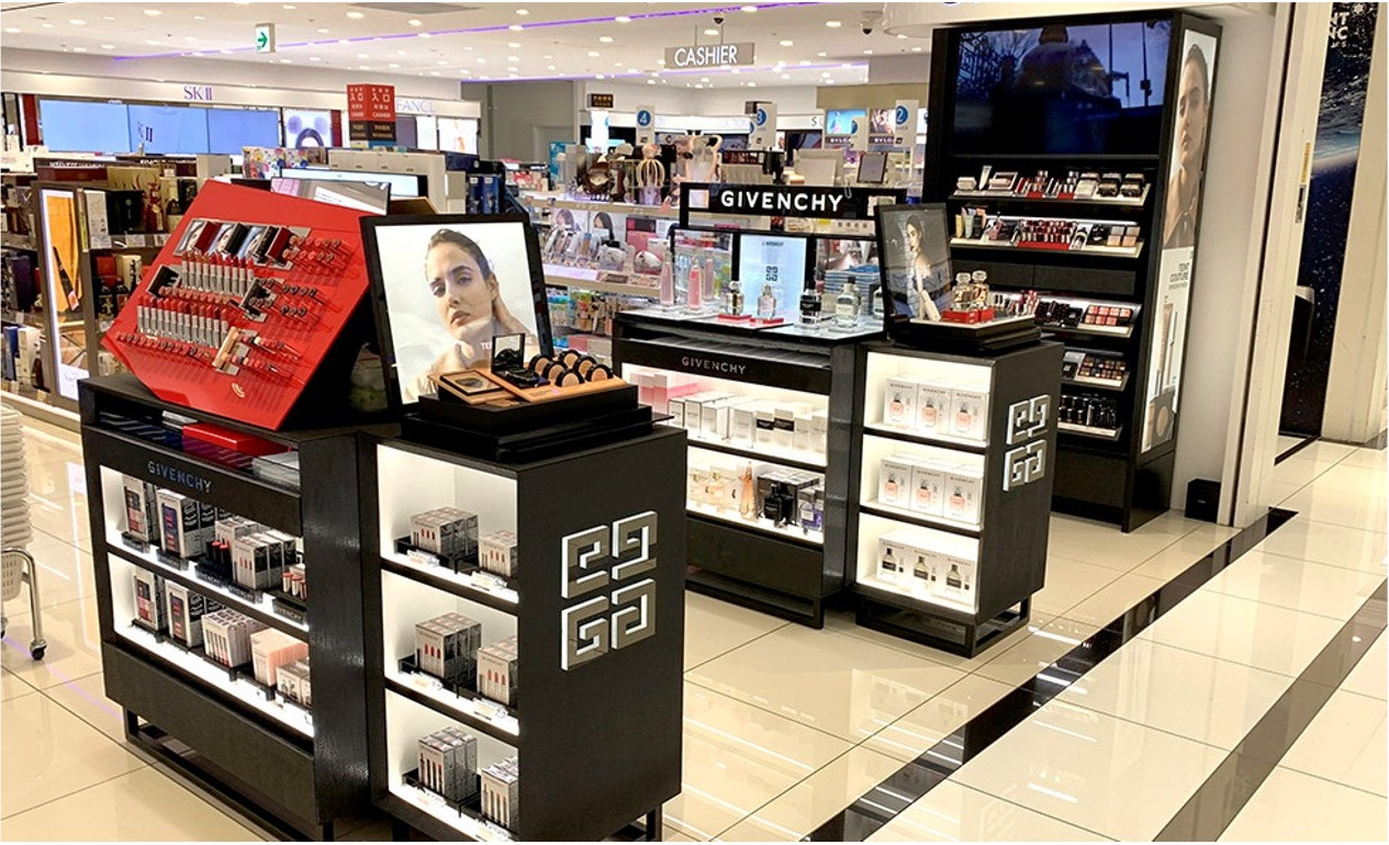 GIVENCHY, Japan Kansai Airport