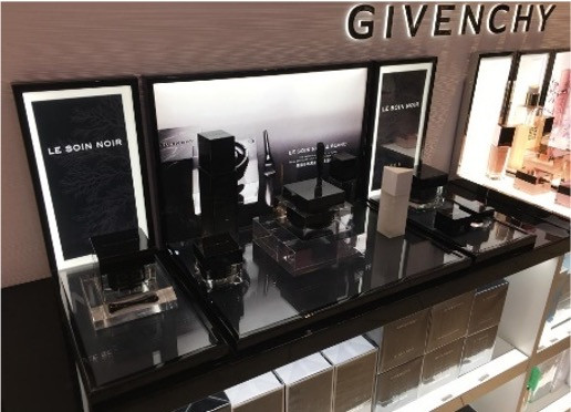 GIVENCHY, Singapore Changi Airport T3